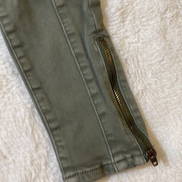 American Eagle Green Jeggings‎ - Picture 4 of 10